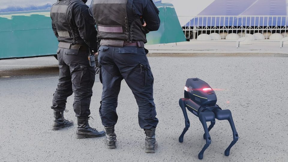 RADDOG with officers of the Taylor Police Department in Michigan